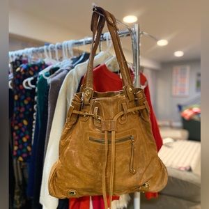 Gustto Parina Leather Tote in Caramel